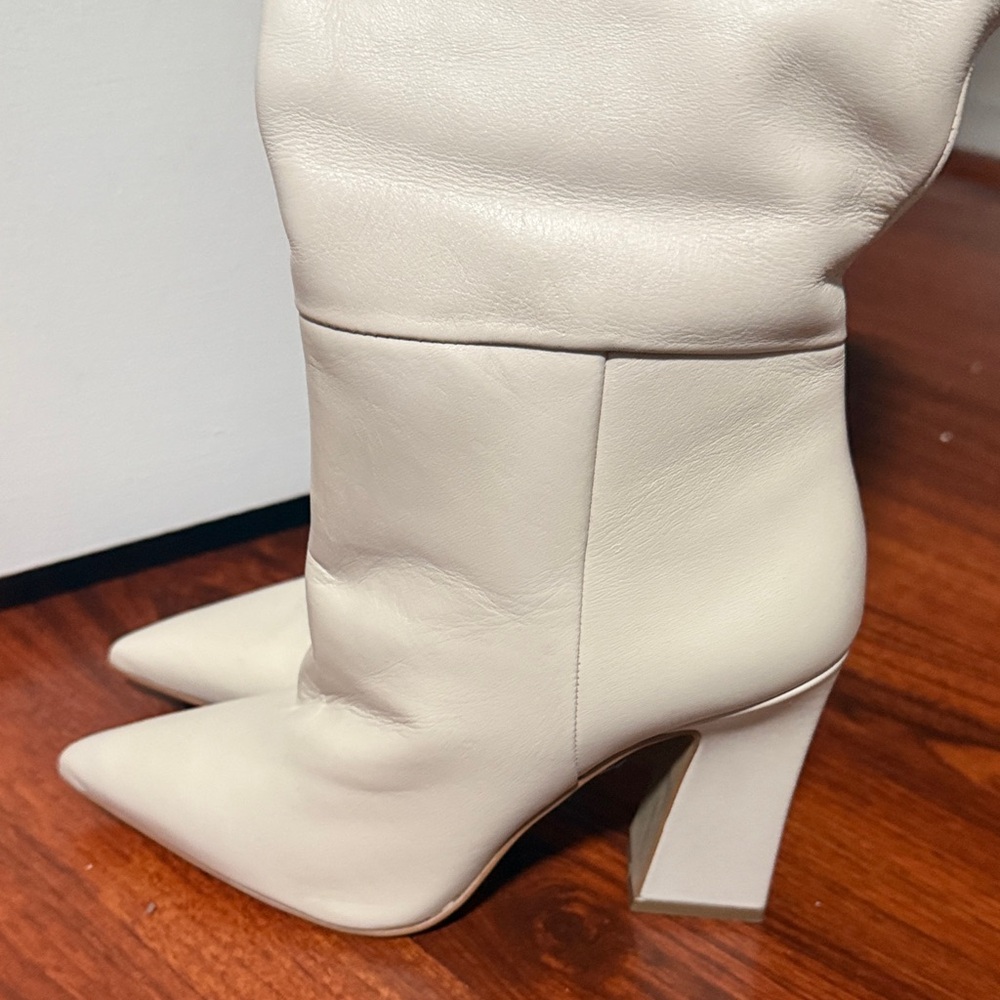 Elegant Cream Knee-High Boots - Picture 3 of 3